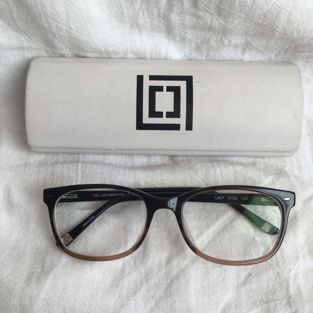 Liz Clairborne Glasses L607 Gray Fade